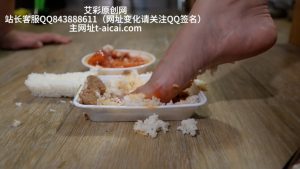 女神超细金属高跟全体重踩踏贱狗，踩出紫色鞋跟印，脚喂食 YC-230509-5-绳艺资料库